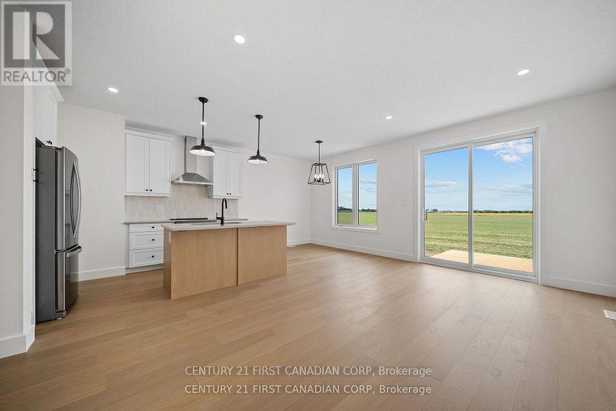 147-23(30) Scotts Drive, Lucan Biddulph, Ontario  N0M 2J0 - Photo 12 - X12976766