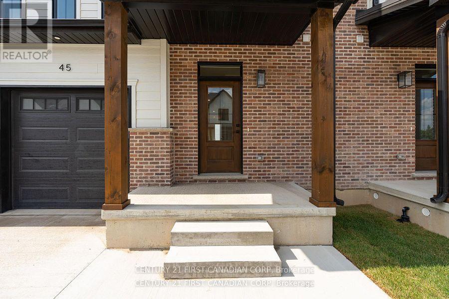 147-23(30) Scotts Drive, Lucan Biddulph, Ontario  N0M 2J0 - Photo 3 - X12976766