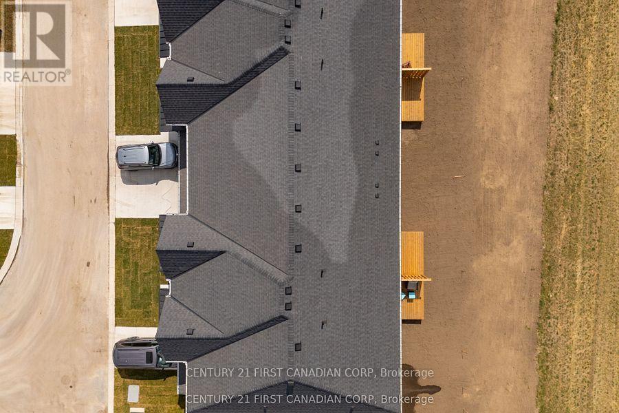 147-23(30) Scotts Drive, Lucan Biddulph, Ontario  N0M 2J0 - Photo 8 - X12976766