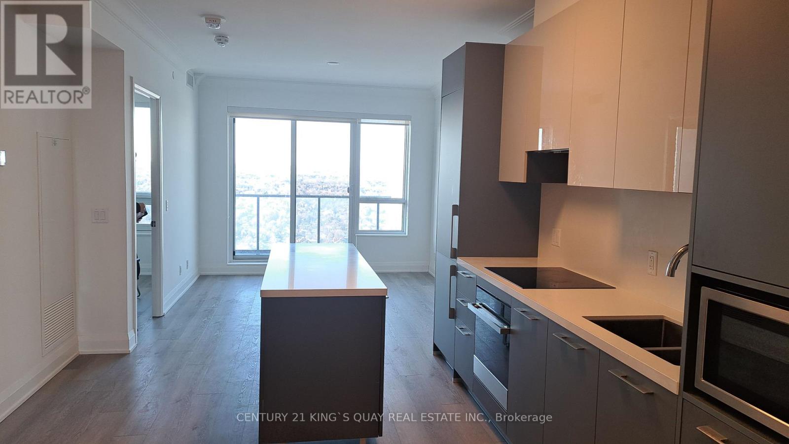 3909 - 8 Water Walk Drive, Markham, Ontario  L3R 6L4 - Photo 5 - N12975340