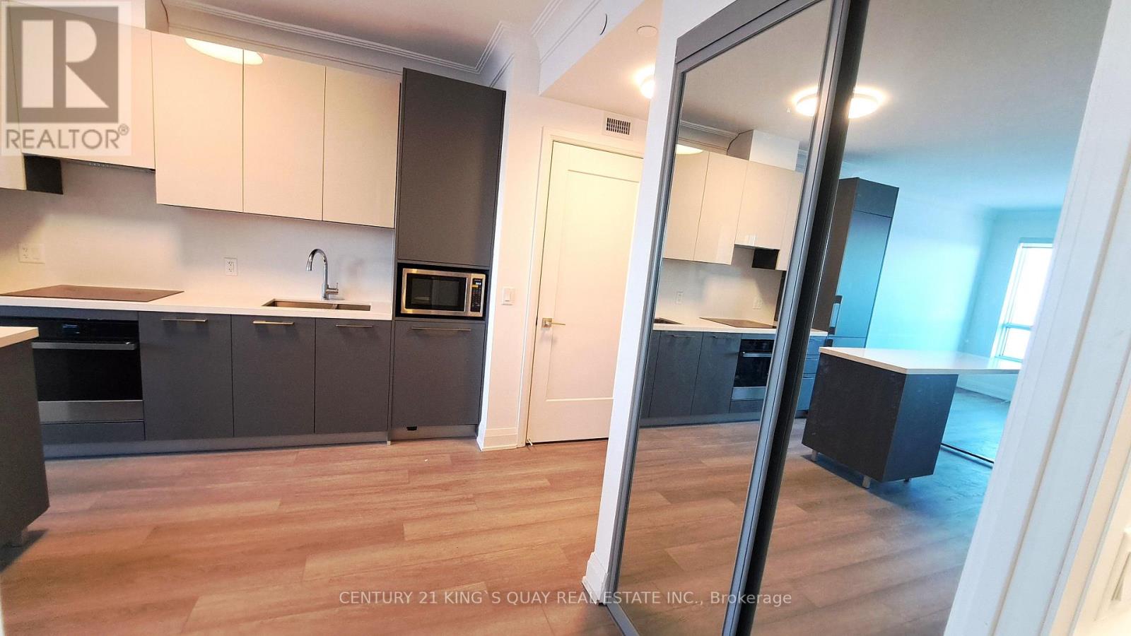 3909 - 8 Water Walk Drive, Markham, Ontario  L3R 6L4 - Photo 12 - N12975340