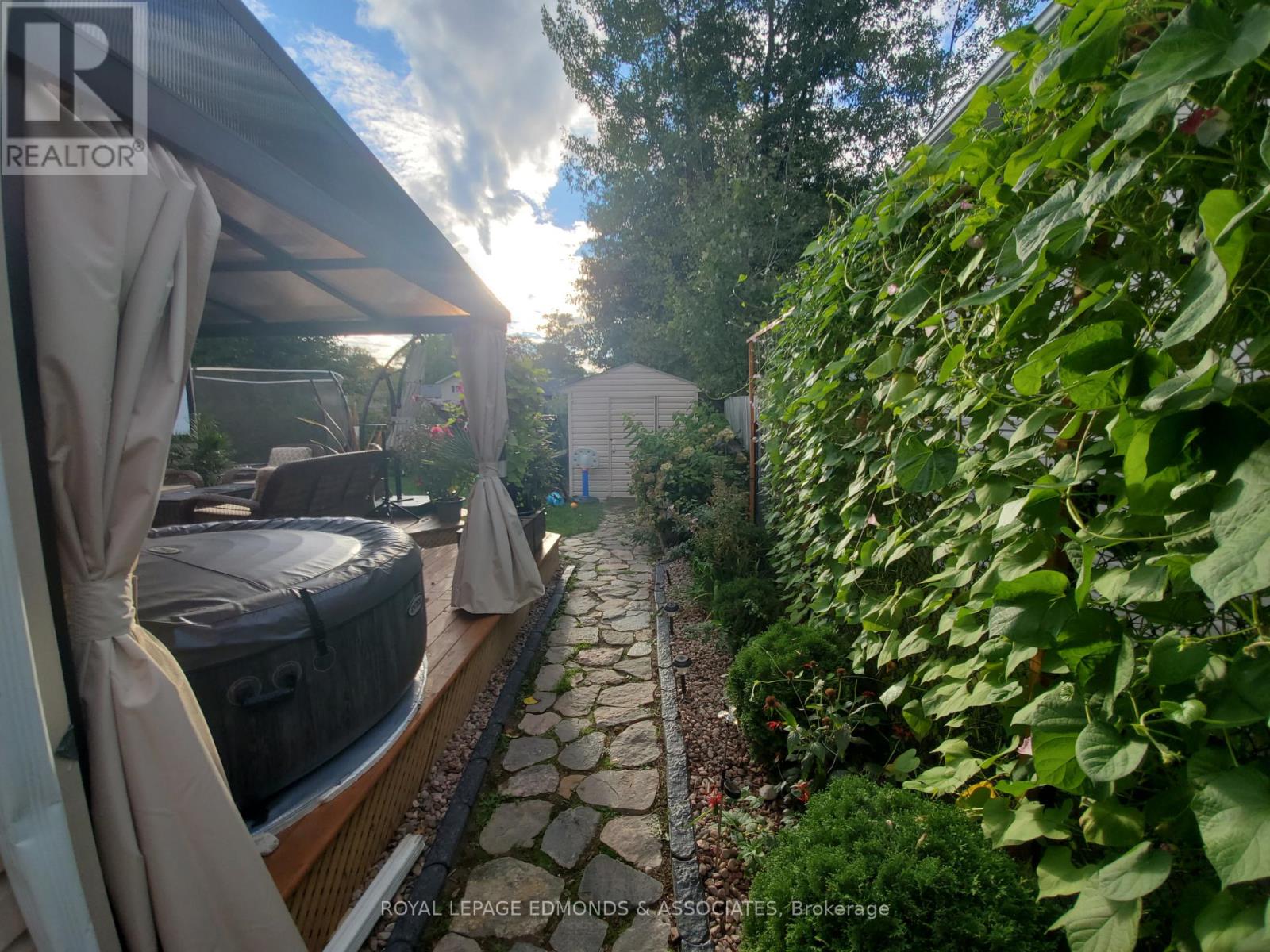 34 Bayshore Drive, Petawawa, Ontario  K8H 3R7 - Photo 33 - X12976596