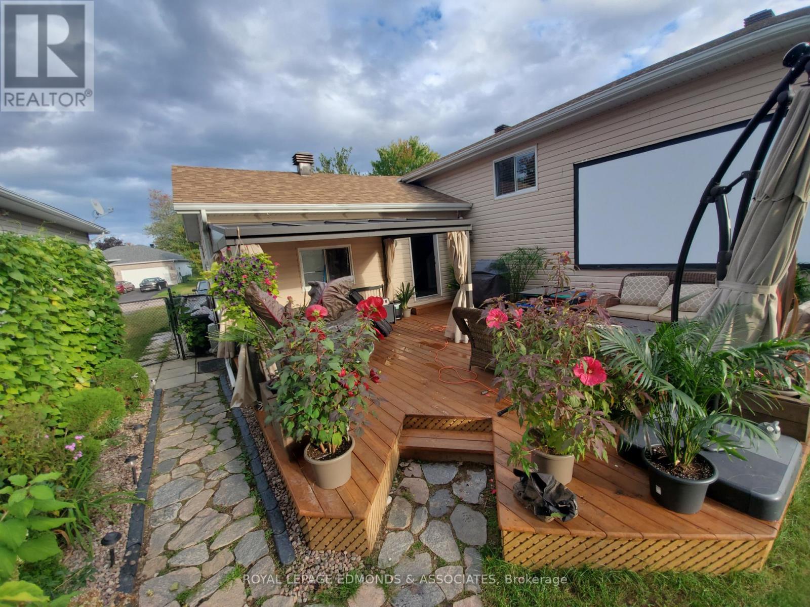 34 Bayshore Drive, Petawawa, Ontario  K8H 3R7 - Photo 34 - X12976596