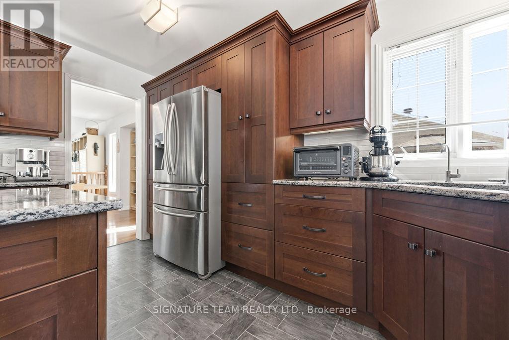 111 Thomas Street, Deep River, Ontario  K0J 1P0 - Photo 11 - X12976650