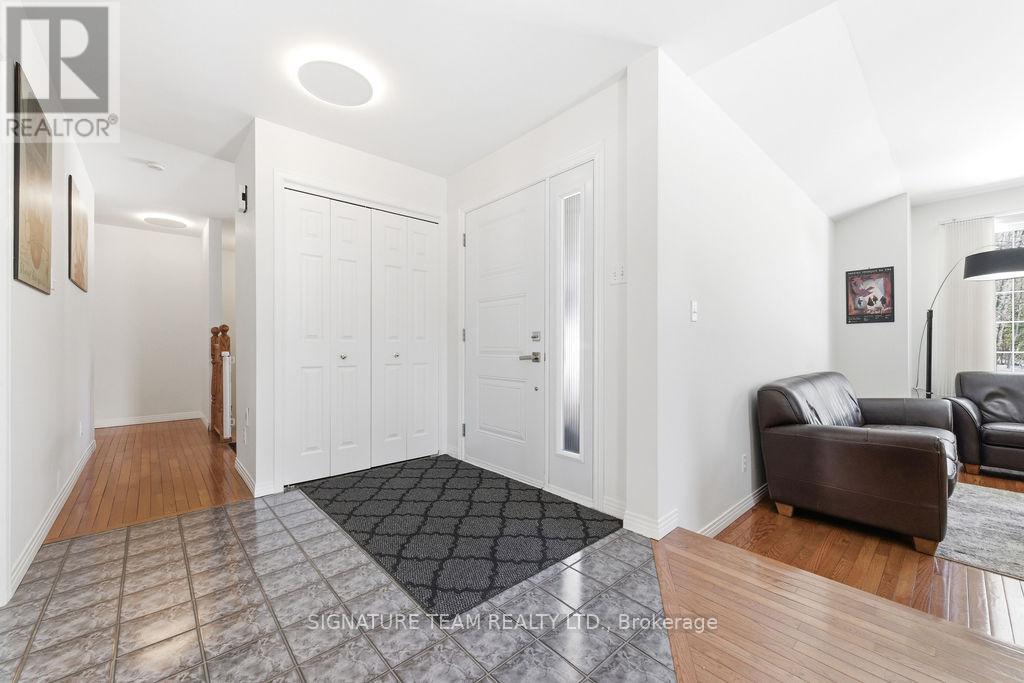 111 Thomas Street, Deep River, Ontario  K0J 1P0 - Photo 3 - X12976650