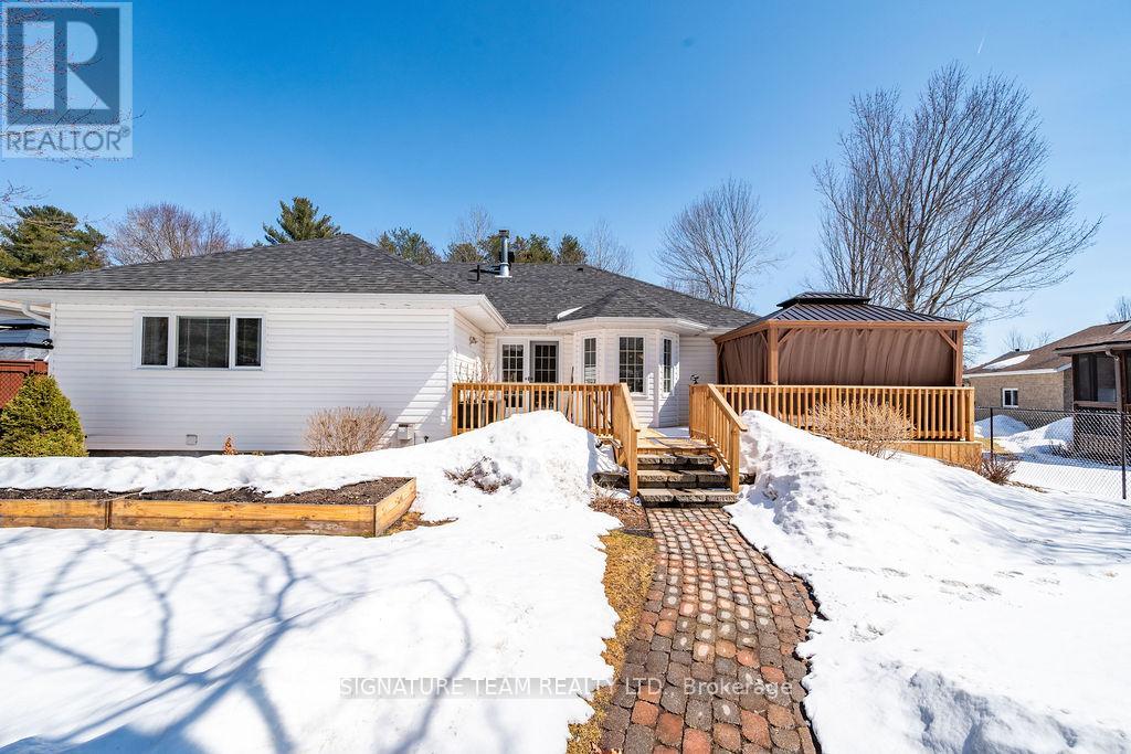 111 Thomas Street, Deep River, Ontario  K0J 1P0 - Photo 38 - X12976650