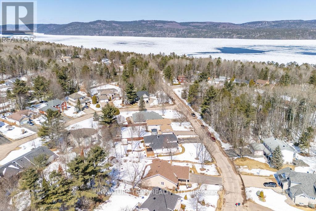 111 Thomas Street, Deep River, Ontario  K0J 1P0 - Photo 43 - X12976650