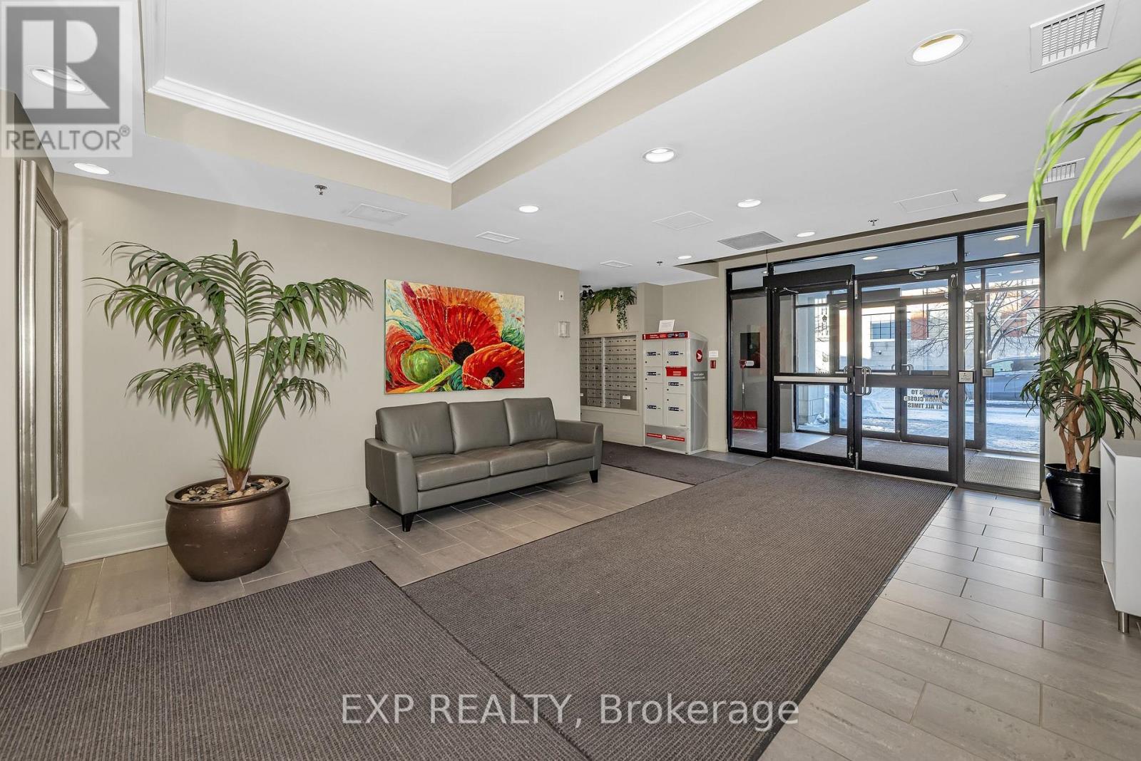 209 - 260 Besserer Street, Ottawa, Ontario K1N 1J3 - Photo 3 - X12976600