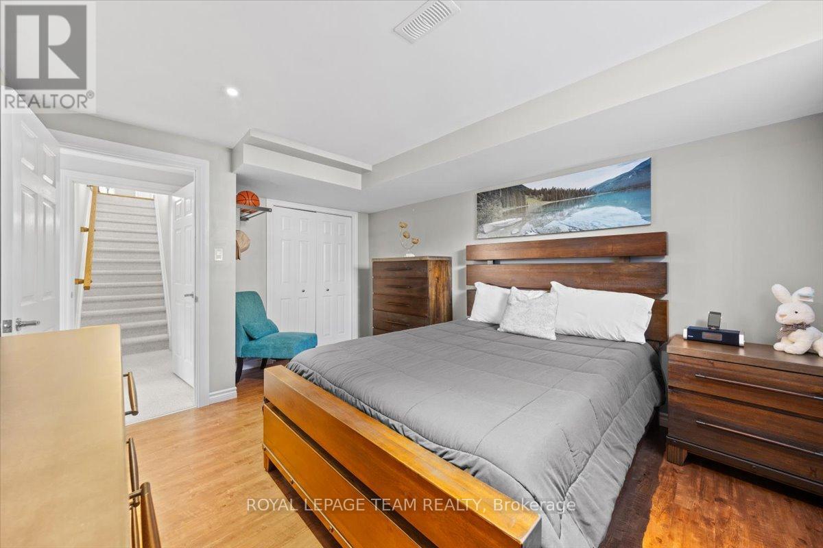 53 Desmond Trudeau Drive, Arnprior, Ontario  K7S 3G9 - Photo 35 - X12976640