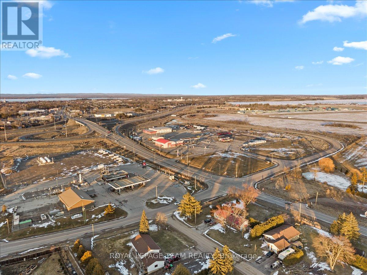 53 Desmond Trudeau Drive, Arnprior, Ontario  K7S 3G9 - Photo 45 - X12976640