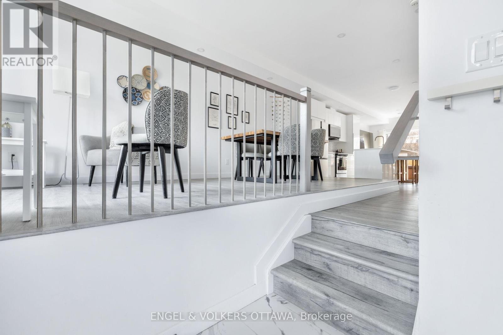 151 LongprÉ Street, Ottawa, Ontario  K1L 7J5 - Photo 10 - X12976644