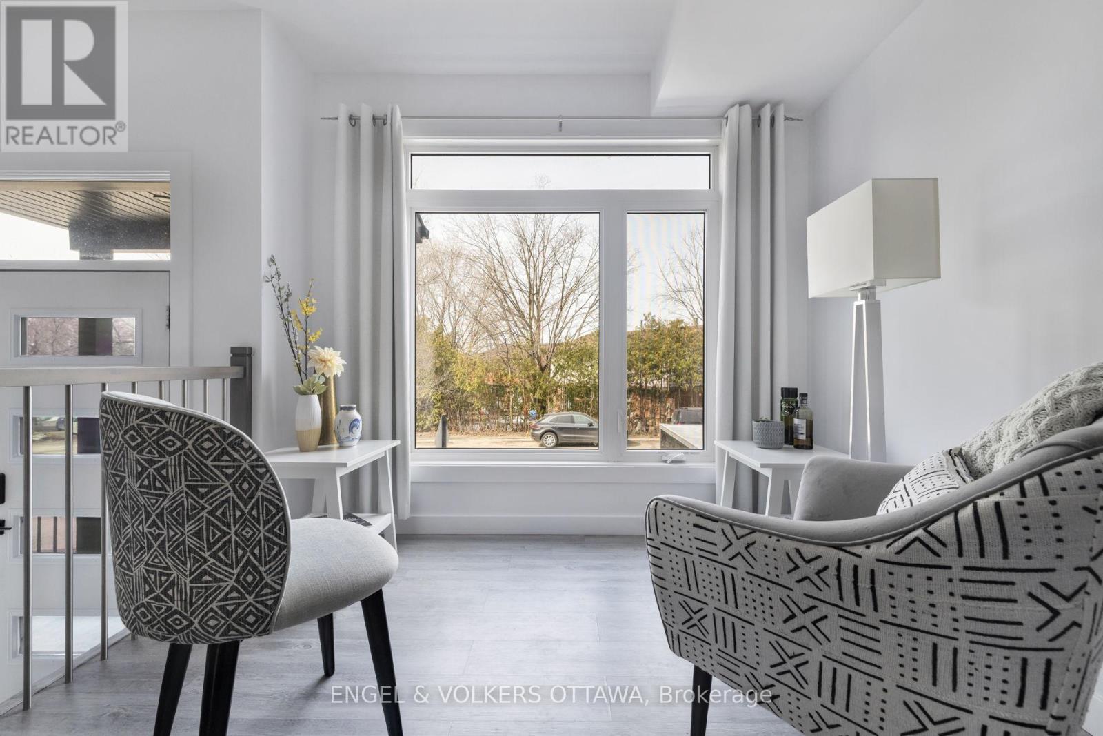 151 LongprÉ Street, Ottawa, Ontario  K1L 7J5 - Photo 12 - X12976644