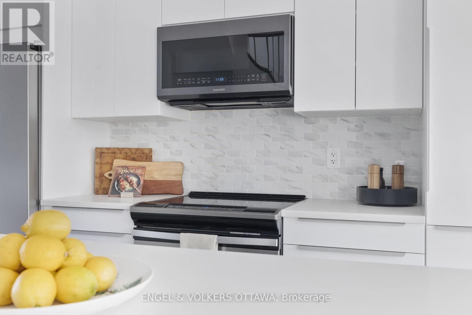 151 LongprÉ Street, Ottawa, Ontario  K1L 7J5 - Photo 19 - X12976644