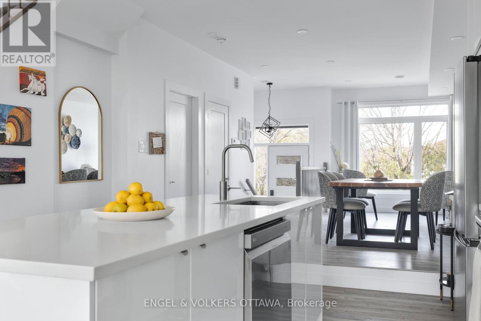 151 LongprÉ Street, Ottawa, Ontario  K1L 7J5 - Photo 22 - X12976644