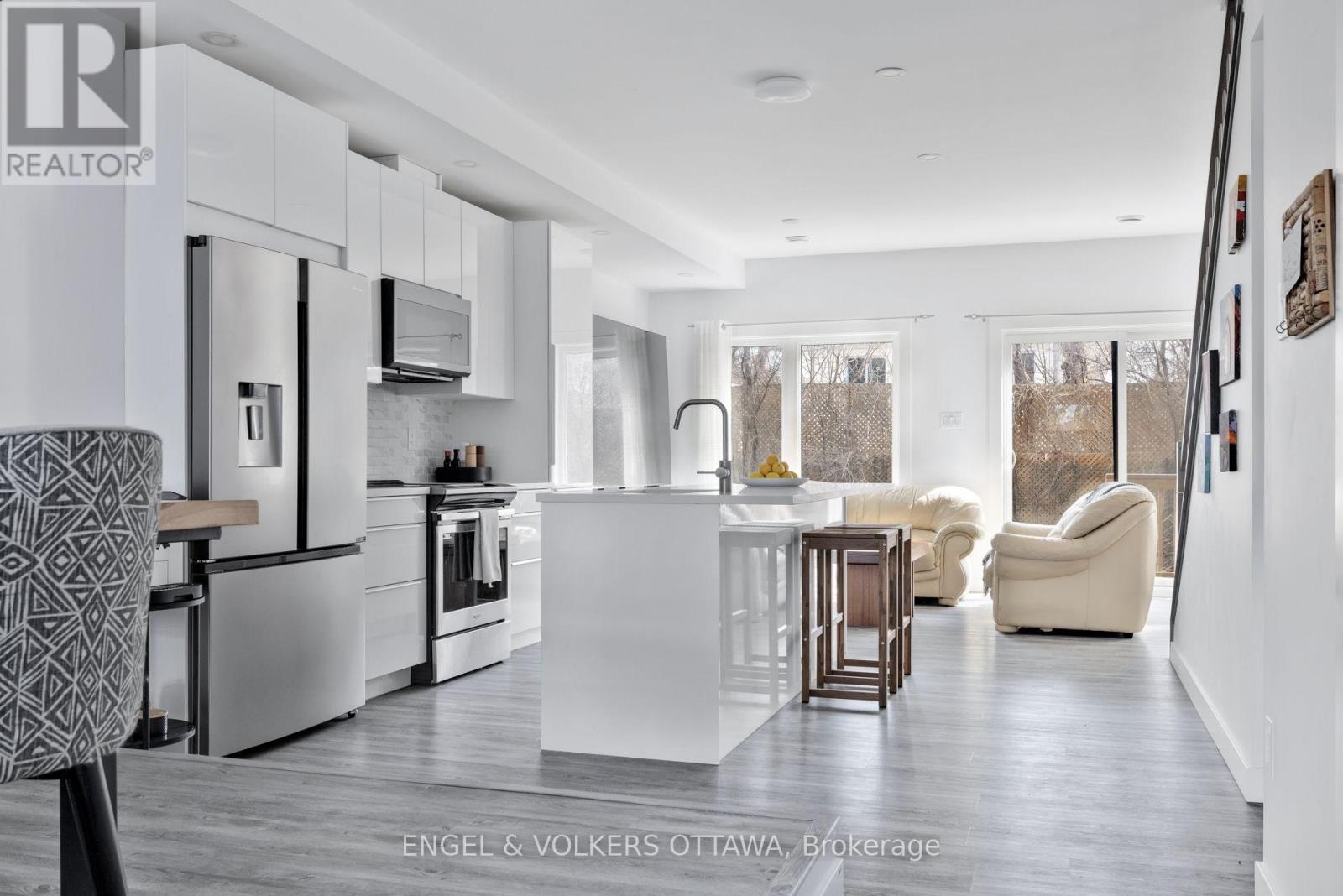 151 LongprÉ Street, Ottawa, Ontario  K1L 7J5 - Photo 24 - X12976644