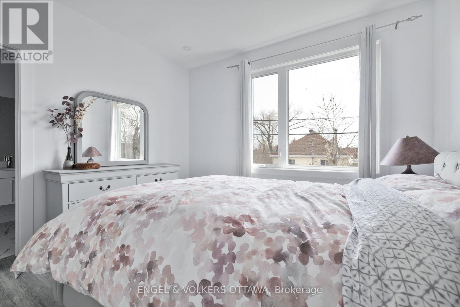 151 LongprÉ Street, Ottawa, Ontario  K1L 7J5 - Photo 30 - X12976644