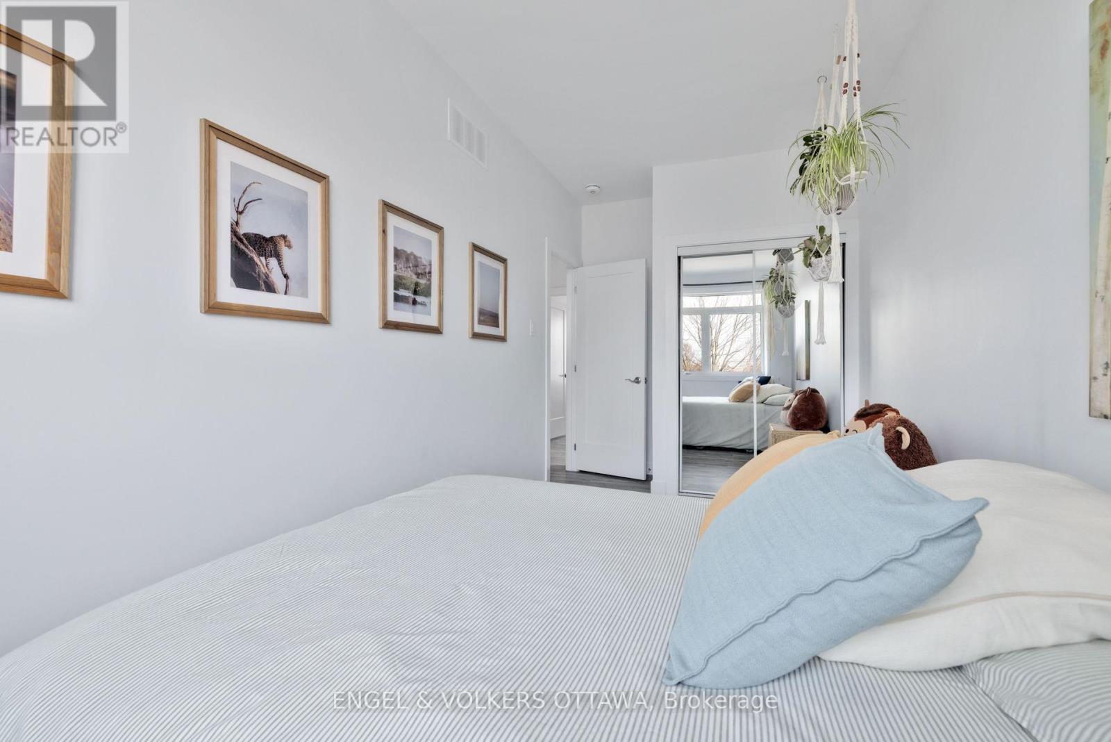 151 LongprÉ Street, Ottawa, Ontario  K1L 7J5 - Photo 39 - X12976644