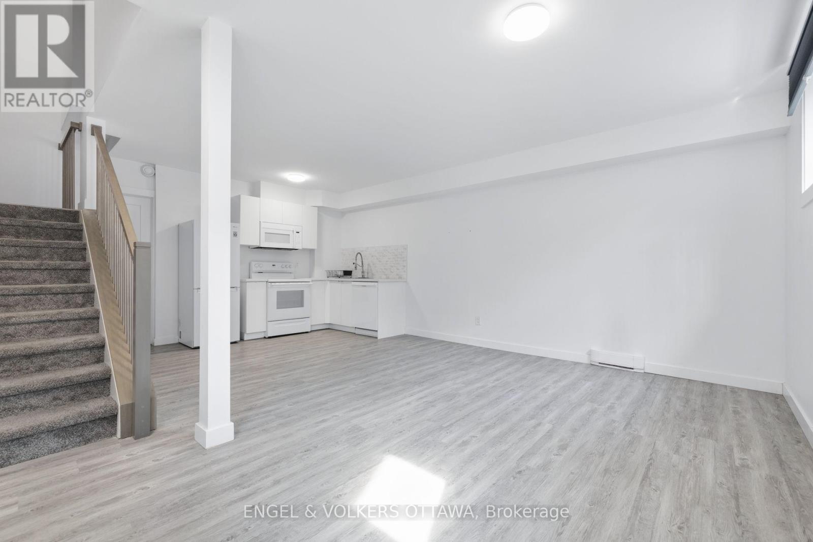 151 LongprÉ Street, Ottawa, Ontario  K1L 7J5 - Photo 44 - X12976644