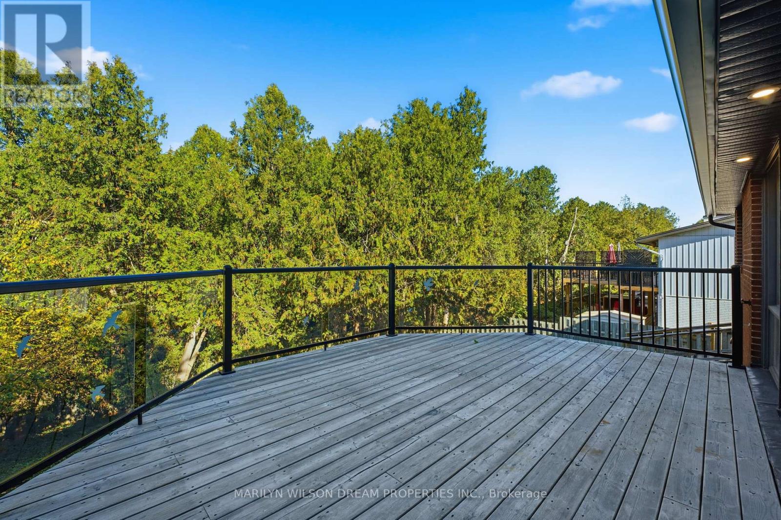 33 Commanche Drive, Ottawa, Ontario  K2E 6E8 - Photo 12 - X12976790