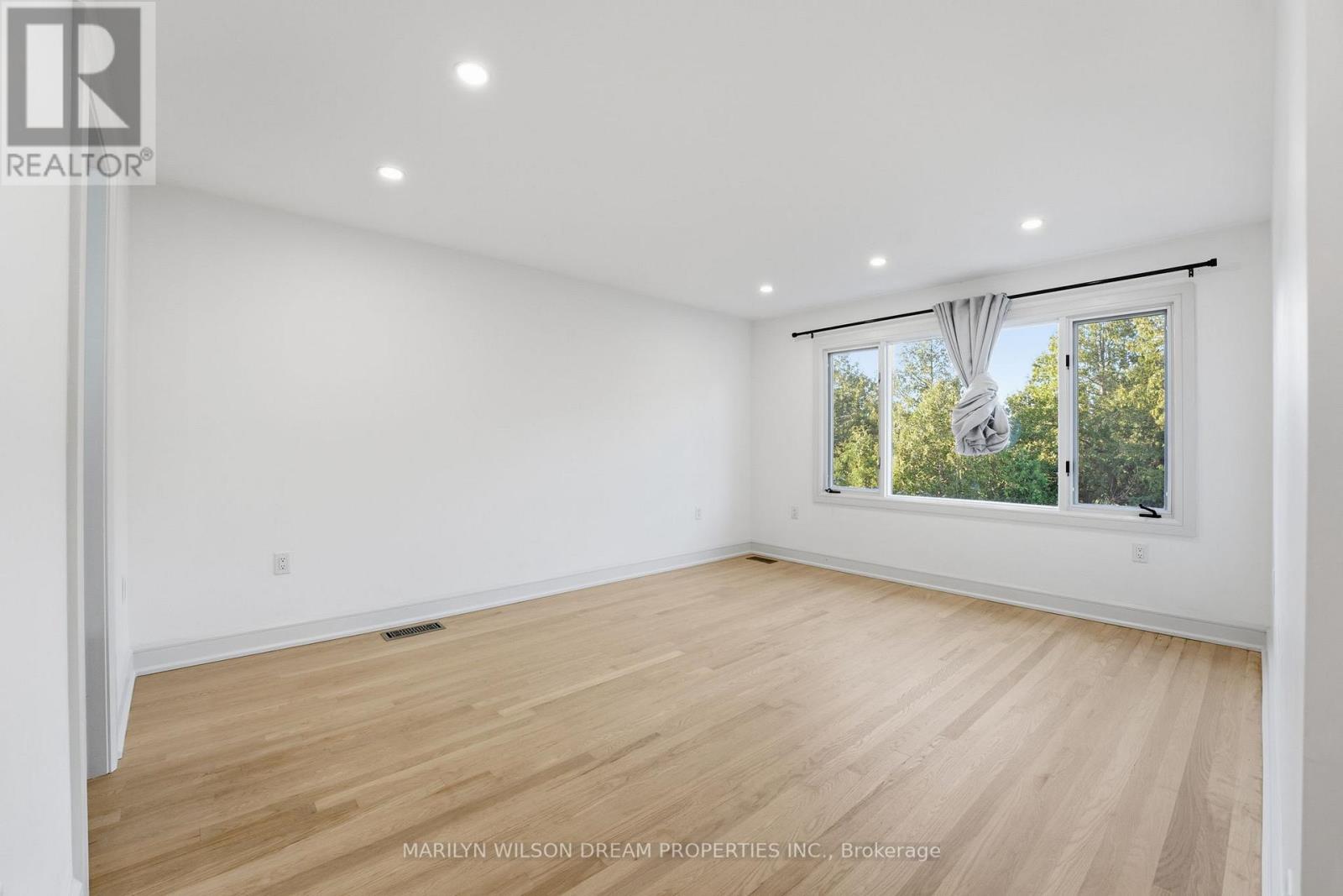 33 Commanche Drive, Ottawa, Ontario  K2E 6E8 - Photo 23 - X12976790