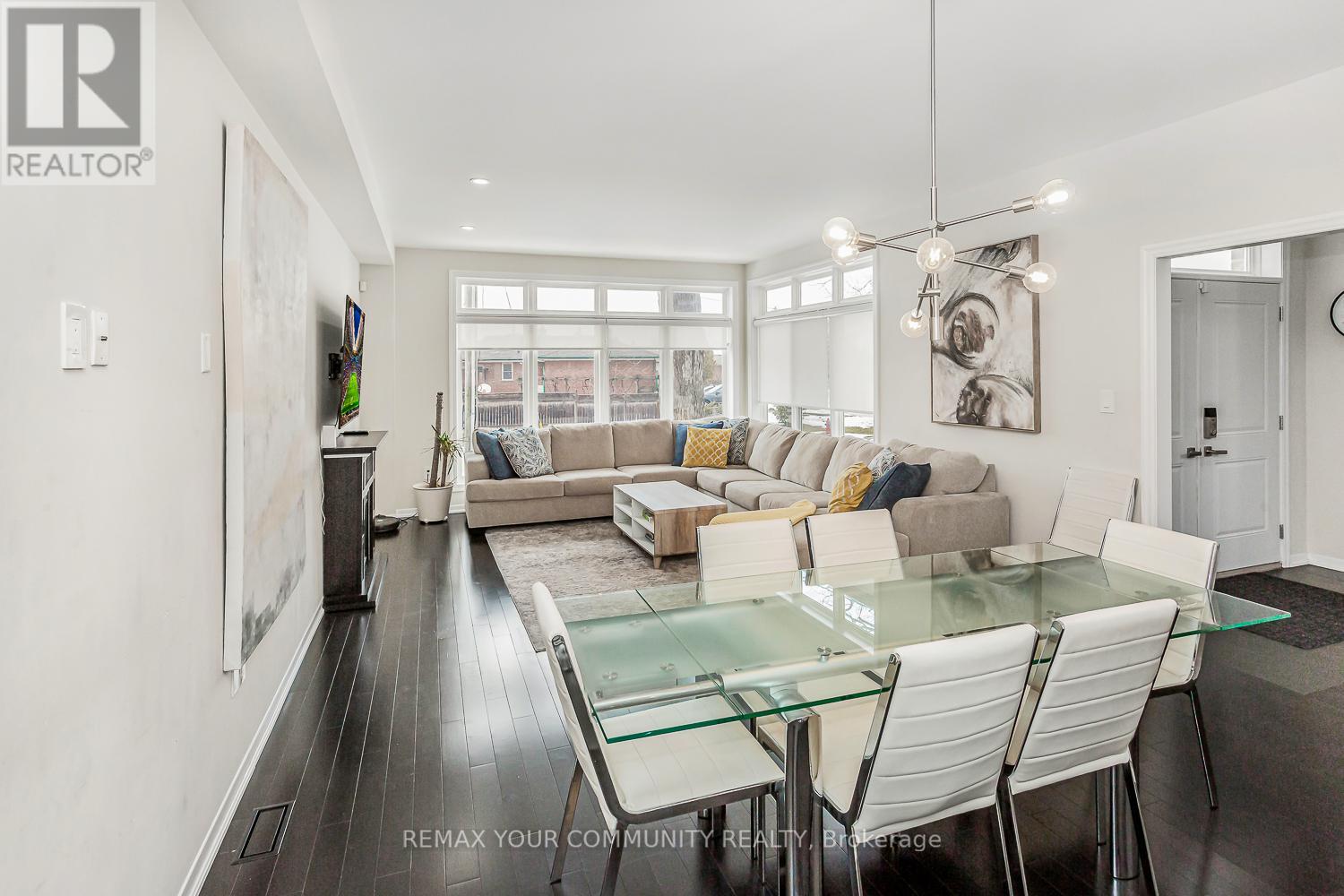 338 Woodale Avenue, Oakville, Ontario  M9R 2R6 - Photo 15 - W12975850