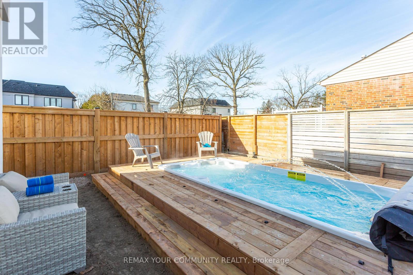 338 WOODALE AVENUE, Oakville, Ontario