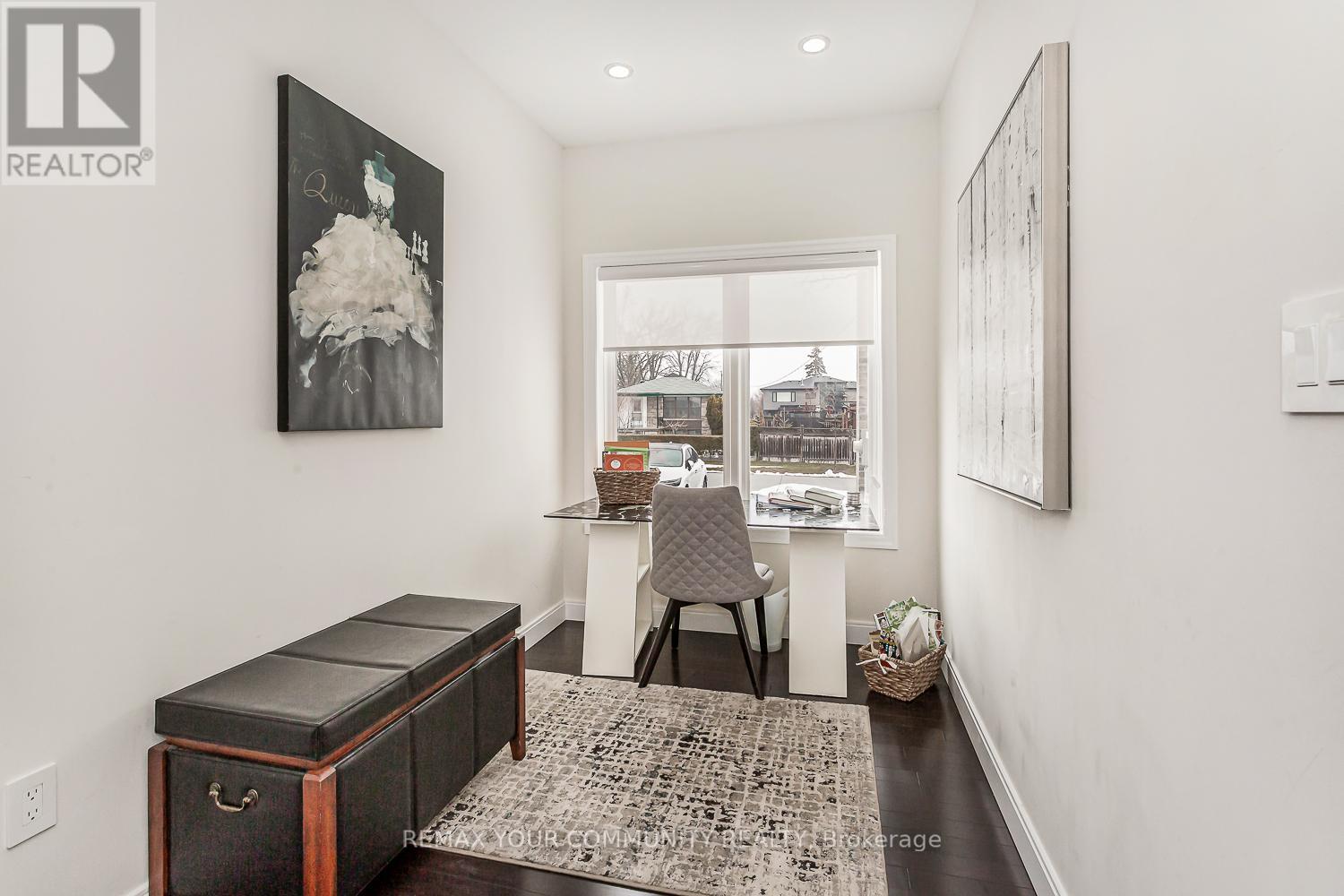 338 Woodale Avenue, Oakville, Ontario  M9R 2R6 - Photo 18 - W12975850