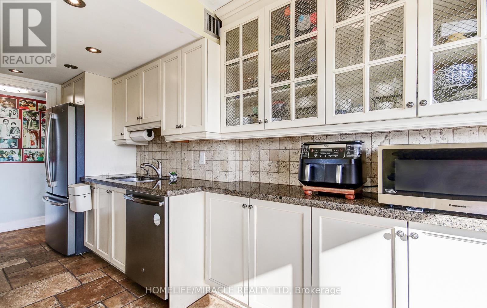 504 - 1333 Bloor Street, Mississauga, Ontario  L4Y 3T6 - Photo 23 - W12976450