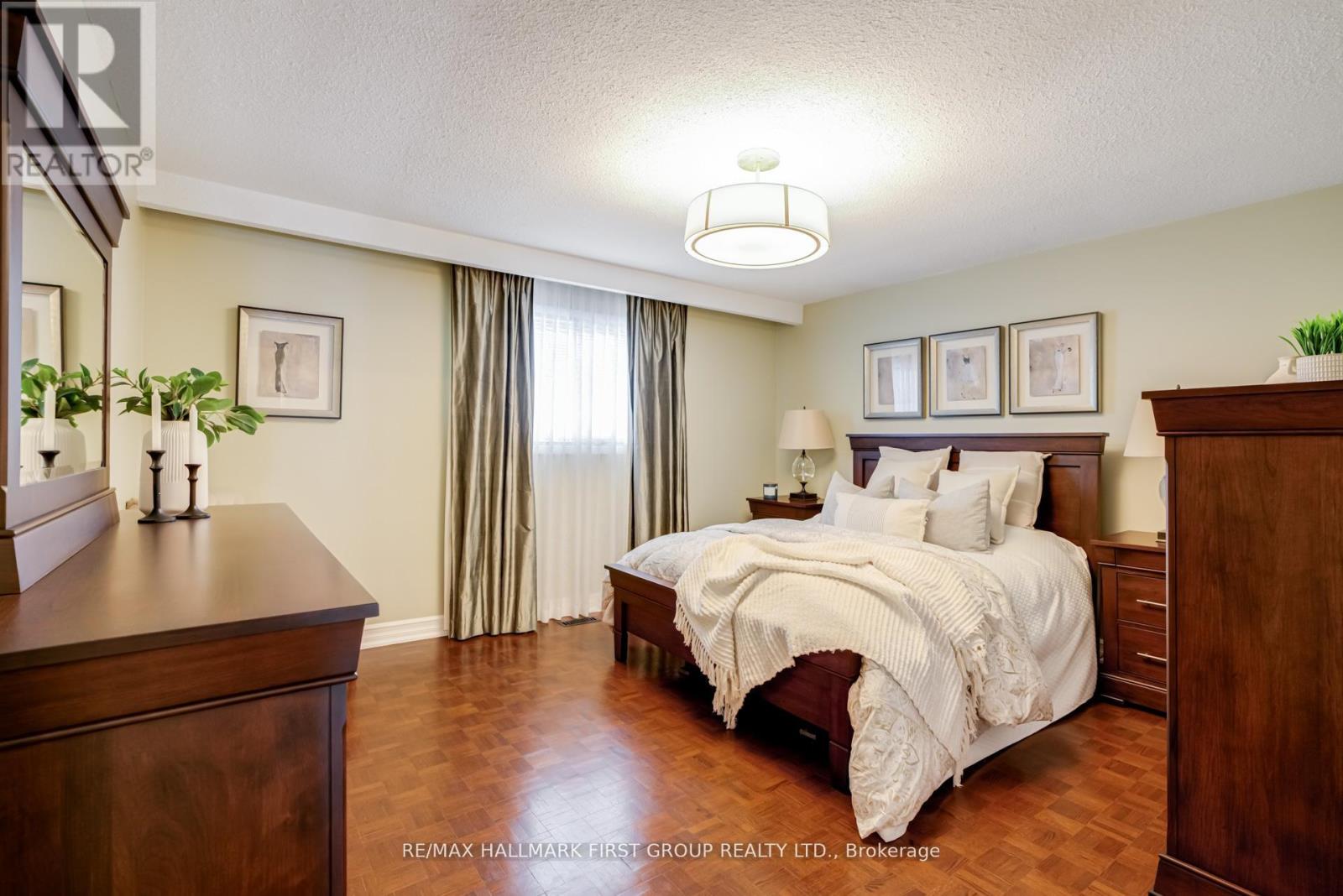 520 Mcleod Crescent, Pickering, Ontario  L1W 3M5 - Photo 11 - E12869950