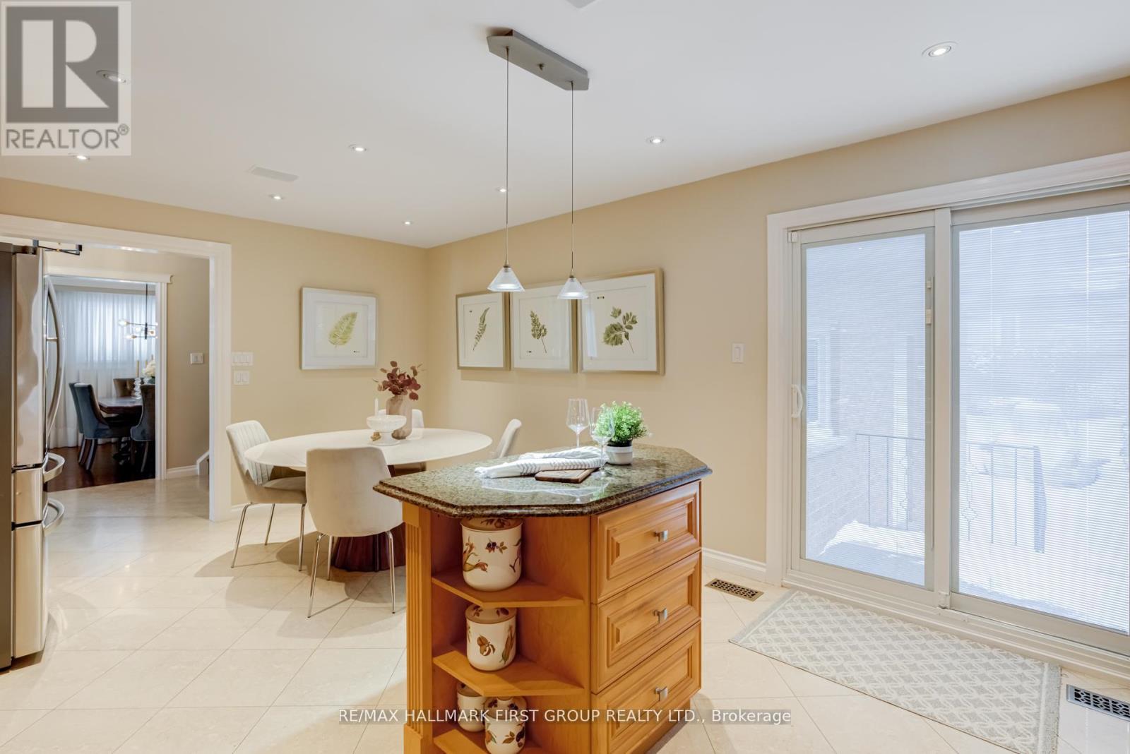 520 Mcleod Crescent, Pickering, Ontario  L1W 3M5 - Photo 8 - E12869950