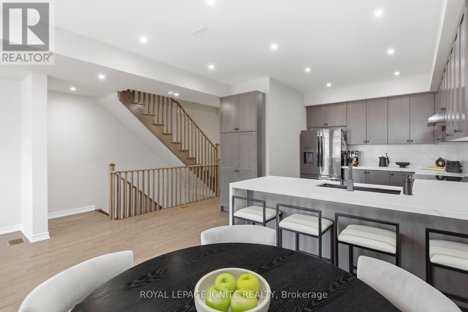 255 Moody Drive, Vaughan, Ontario  L4H 5G2 - Photo 12 - N12836694