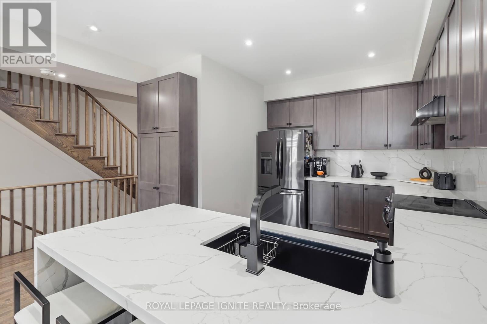 255 Moody Drive, Vaughan, Ontario  L4H 5G2 - Photo 13 - N12836694