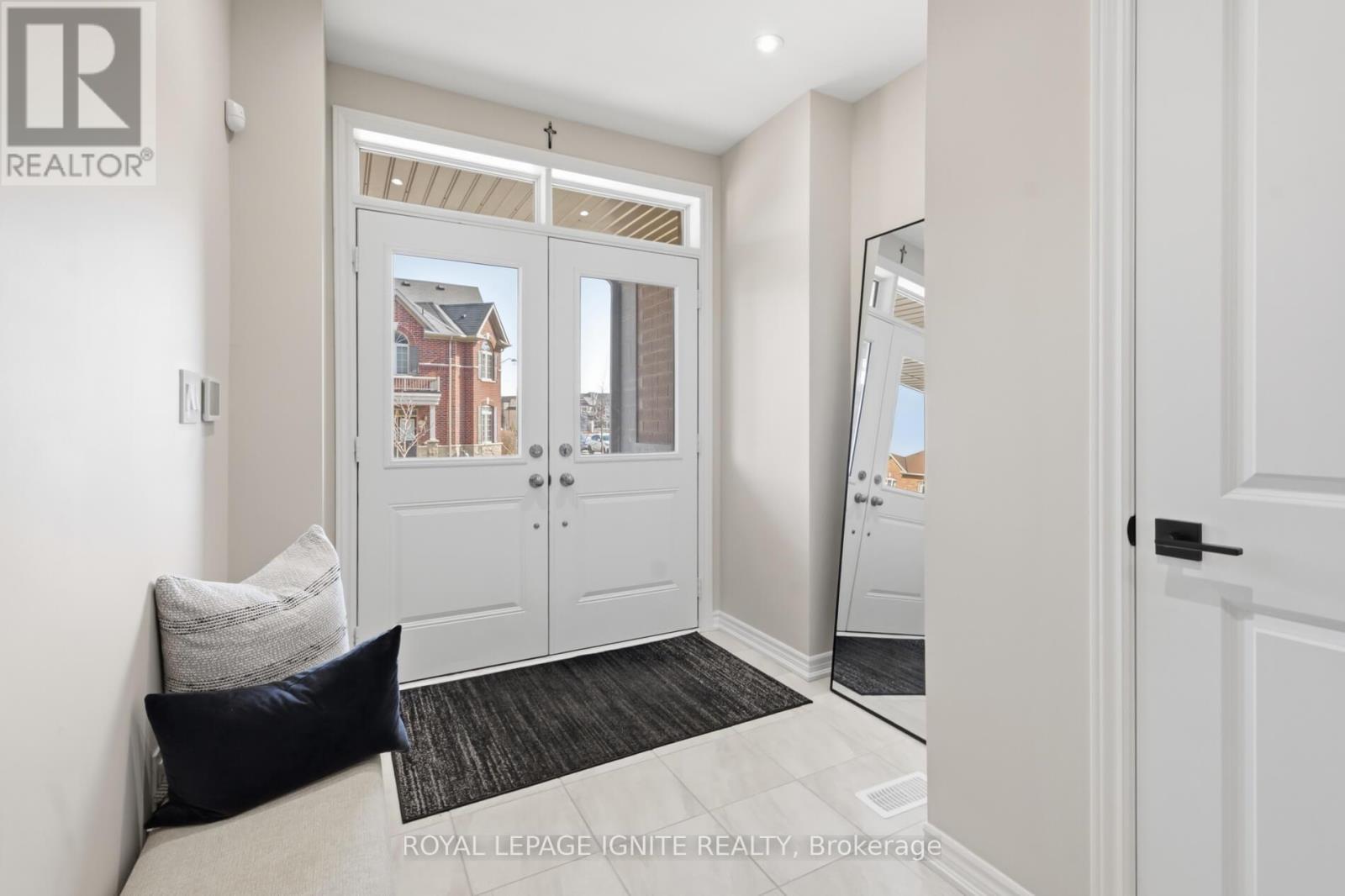 255 Moody Drive, Vaughan, Ontario  L4H 5G2 - Photo 4 - N12836694