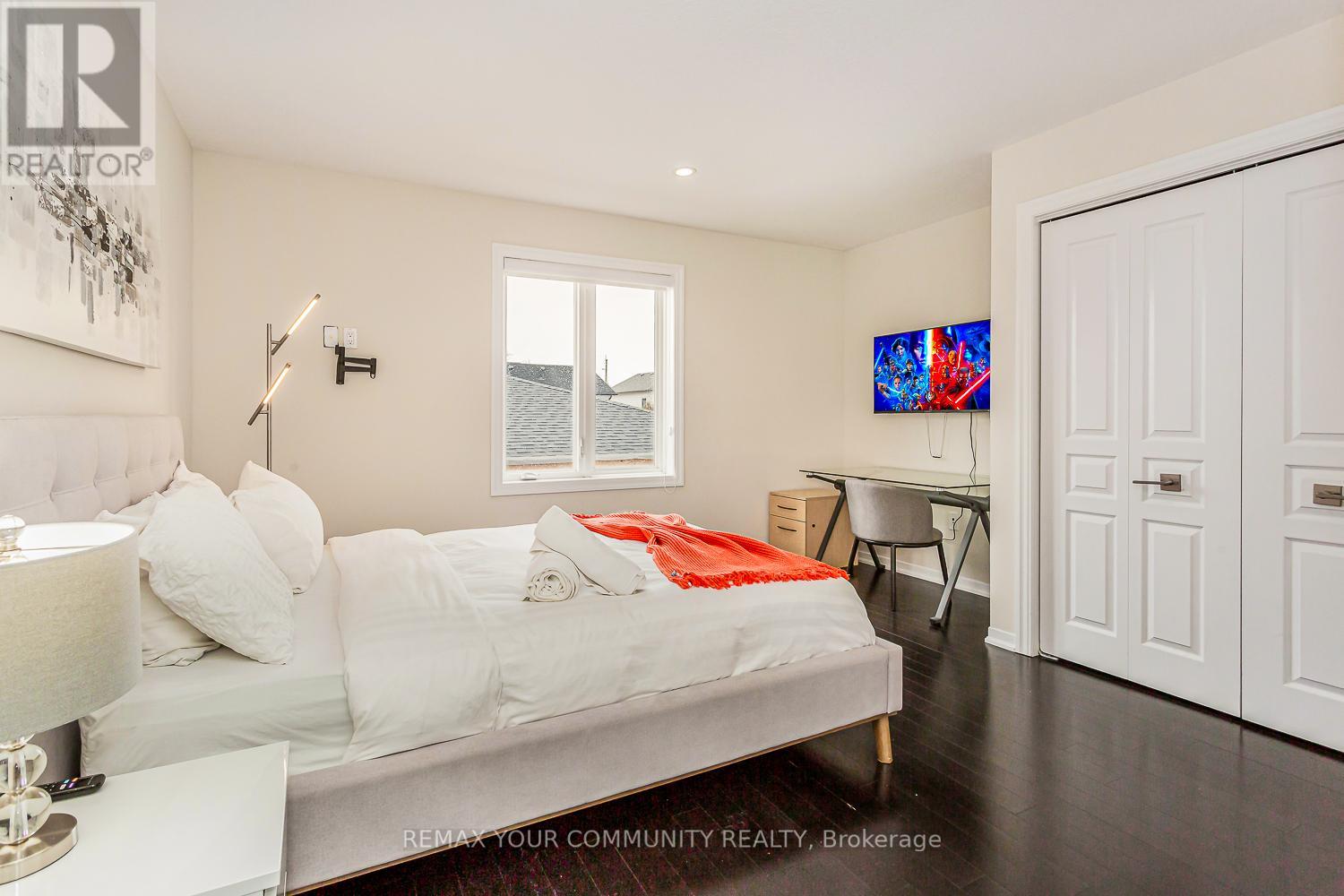 338 Woodale Avenue, Oakville, Ontario  M9R 2R6 - Photo 34 - W12975850