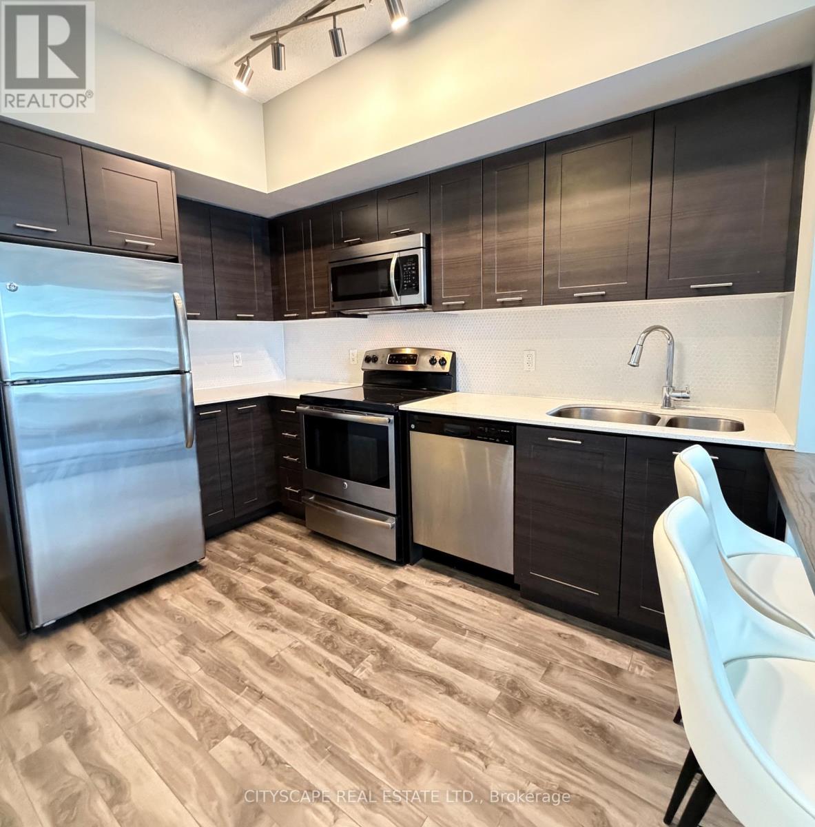 3808 - 2220 Lakeshore Boulevard, Toronto, Ontario  M8V 0C1 - Photo 10 - W12975364