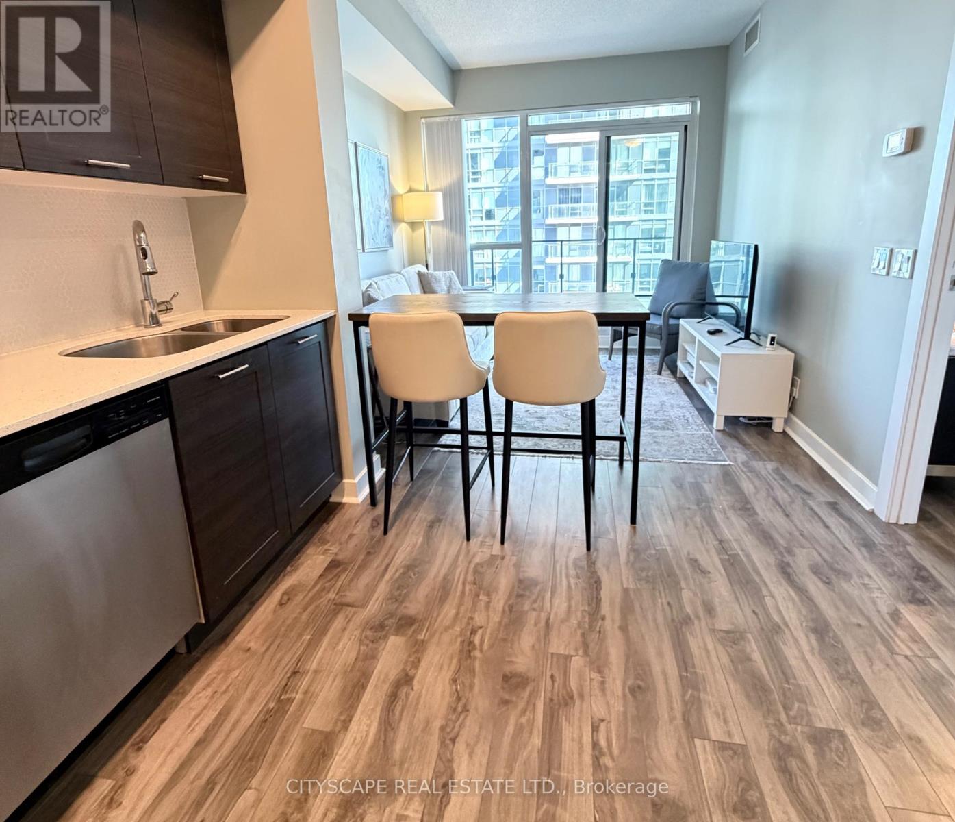 3808 - 2220 Lakeshore Boulevard, Toronto, Ontario  M8V 0C1 - Photo 8 - W12975364