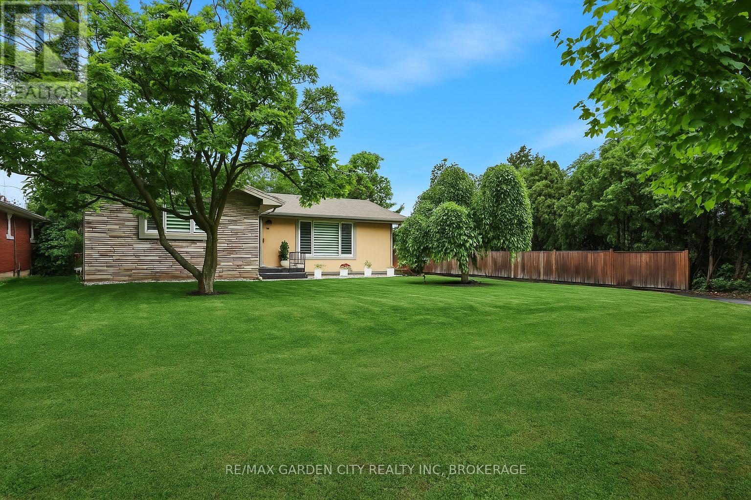 Unit #1 (Main) - 18 Wakil Drive, St. Catharines, Ontario  L2T 3H8 - Photo 1 - X12976724