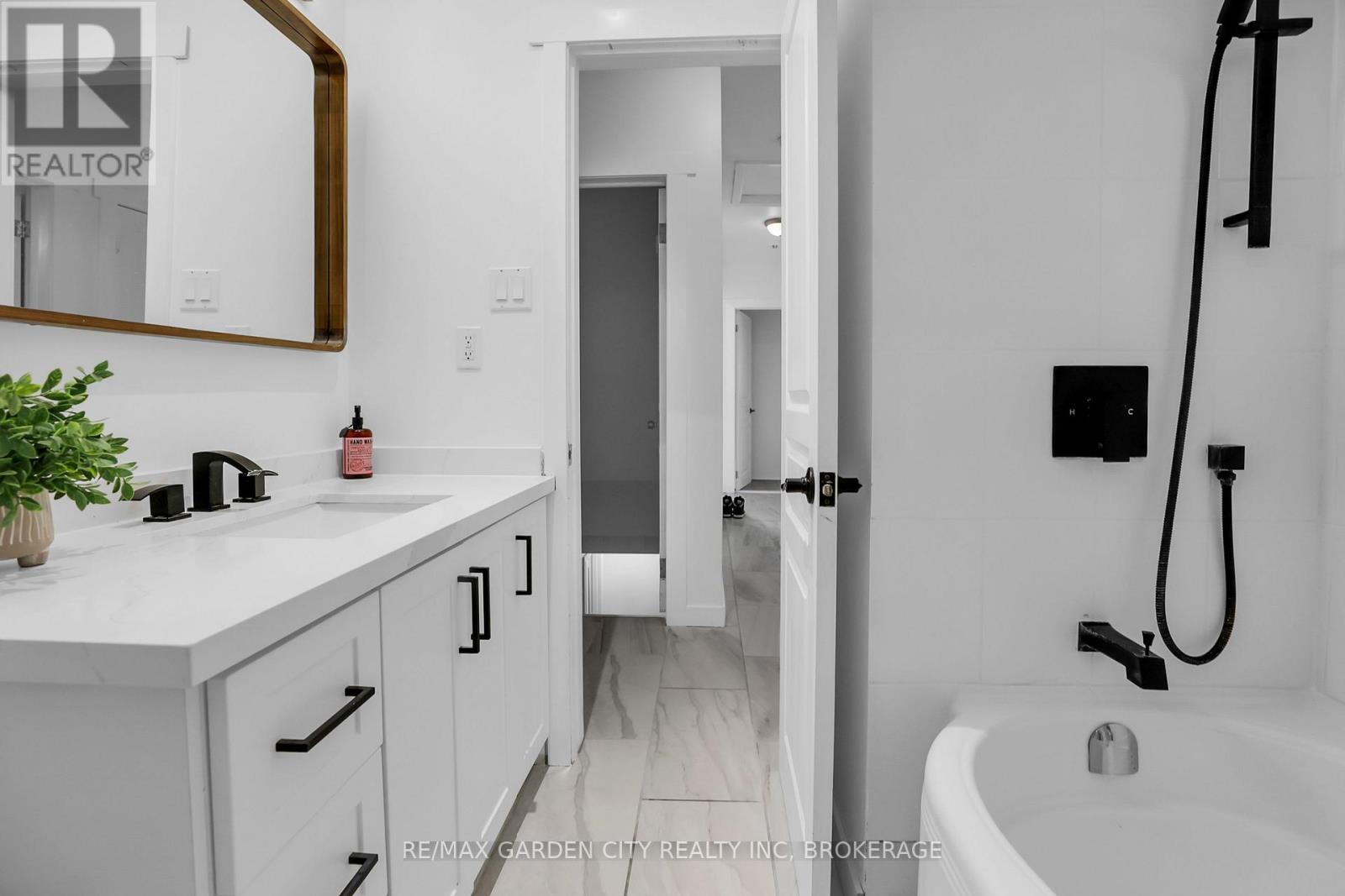 Unit #1 (Main) - 18 Wakil Drive, St. Catharines, Ontario  L2T 3H8 - Photo 13 - X12976724