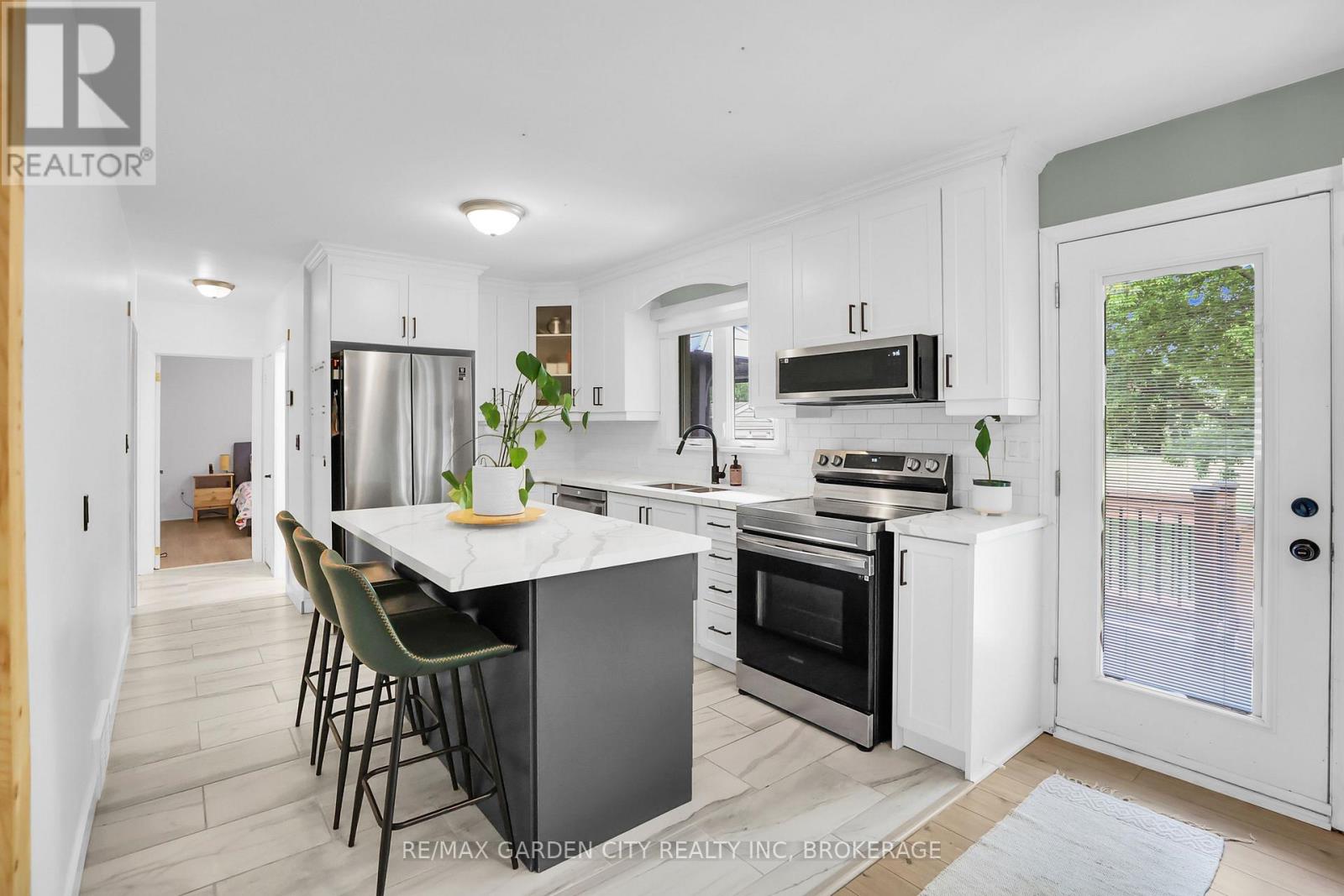 Unit #1 (Main) - 18 Wakil Drive, St. Catharines, Ontario  L2T 3H8 - Photo 8 - X12976724