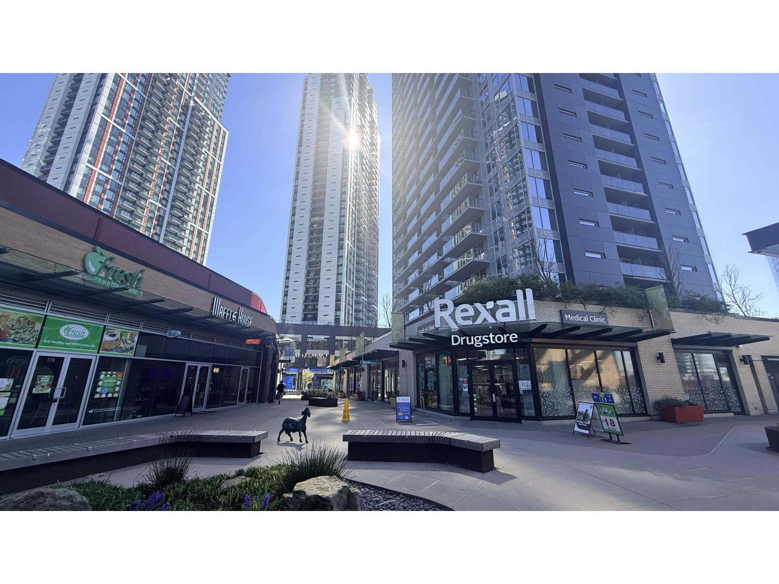 2408 13655 Fraser Hwy, Surrey, British Columbia  V3T 0P8 - Photo 5 - R3108351