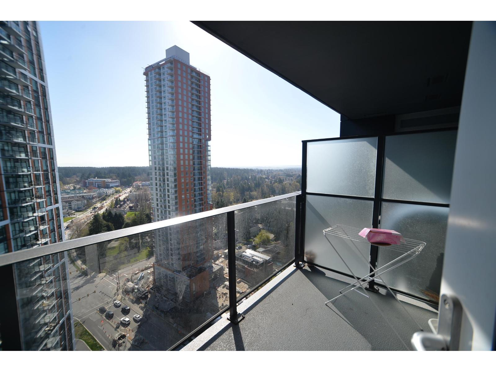 2408 13655 Fraser Hwy, Surrey, British Columbia  V3T 0P8 - Photo 3 - R3108351