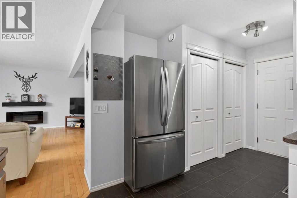 6 Royal Birch Rise NW, Calgary, Alberta  T3G 5K2 - Photo 14 - A2299513