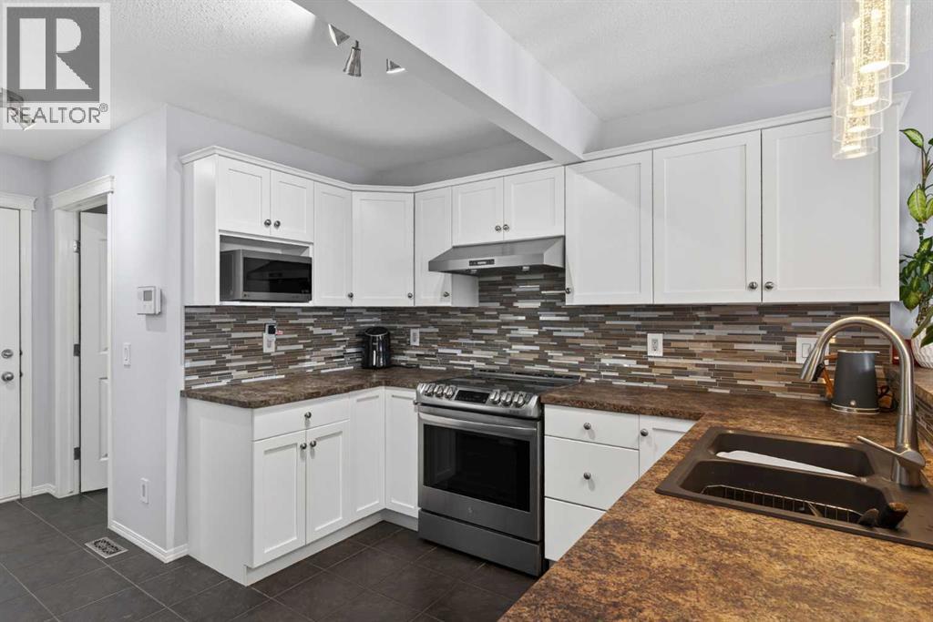 6 Royal Birch Rise NW, Calgary, Alberta  T3G 5K2 - Photo 12 - A2299513