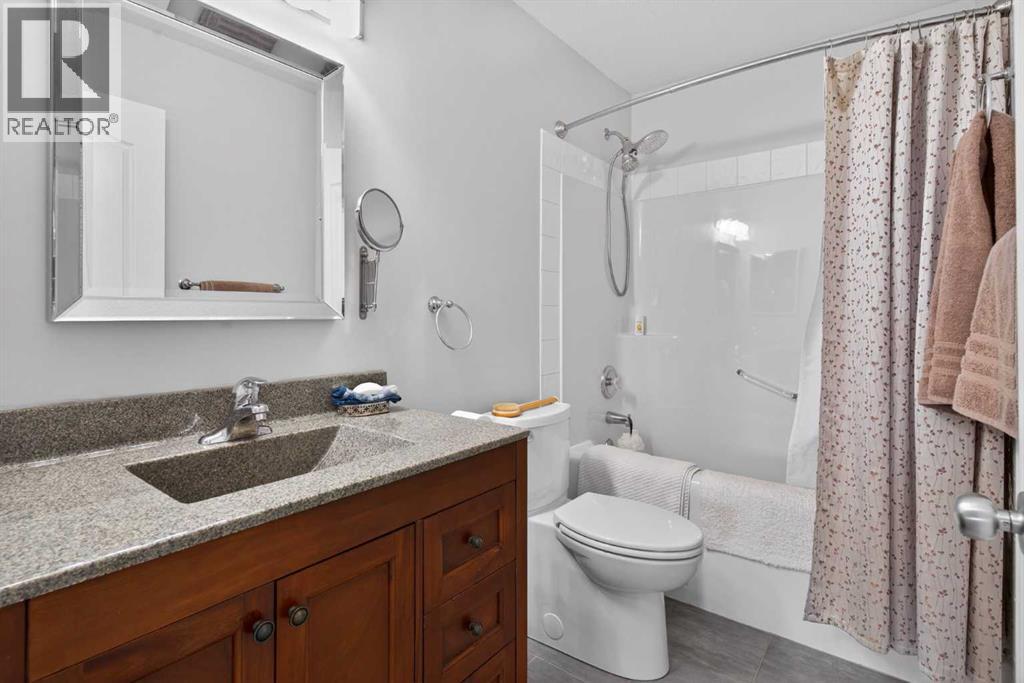 6 Royal Birch Rise NW, Calgary, Alberta  T3G 5K2 - Photo 29 - A2299513