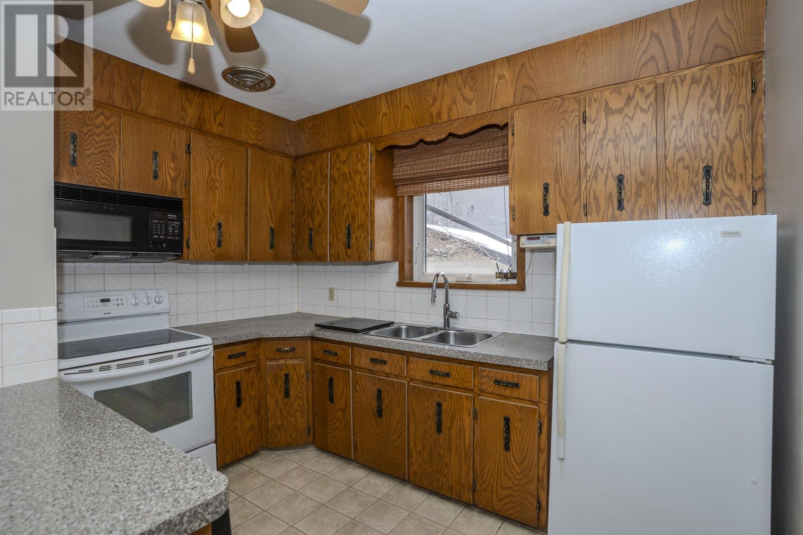 1618 Frederica St W, Thunder Bay, Ontario  P7E 3Z2 - Photo 4 - TB2600656