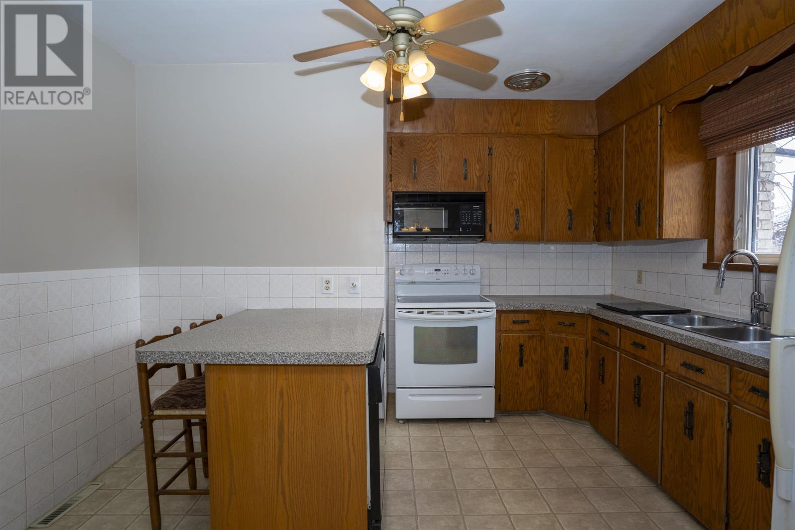 1618 Frederica St W, Thunder Bay, Ontario  P7E 3Z2 - Photo 7 - TB2600656