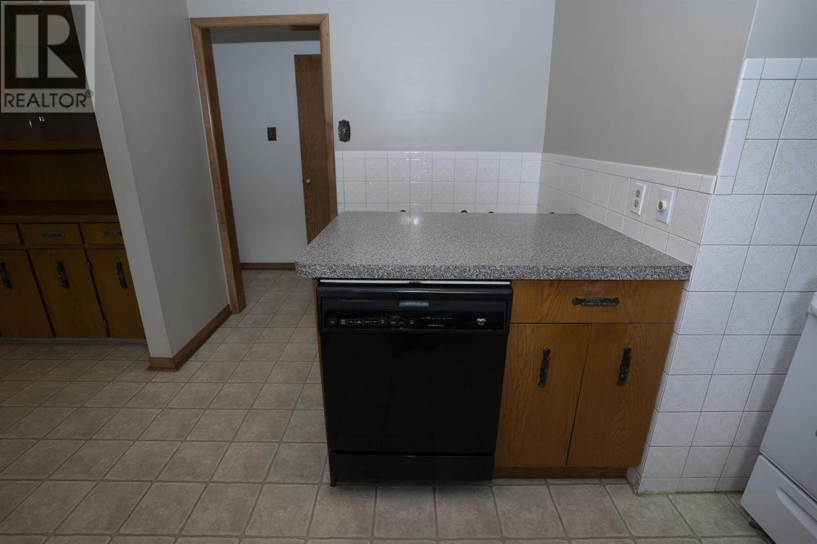 1618 Frederica St W, Thunder Bay, Ontario  P7E 3Z2 - Photo 9 - TB2600656