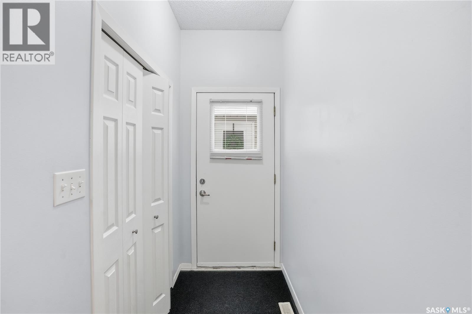 3860 7th Avenue E, Regina, Saskatchewan  S4N 7K8 - Photo 3 - SK032443