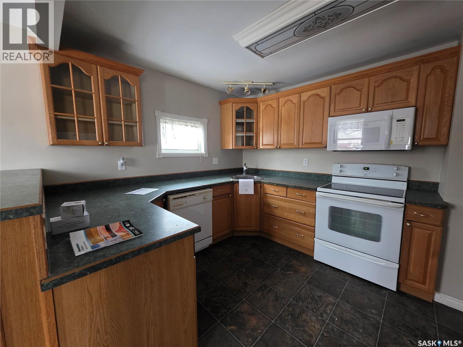 801 Eva Street, Estevan, Saskatchewan  S4A 1P2 - Photo 11 - SK032436