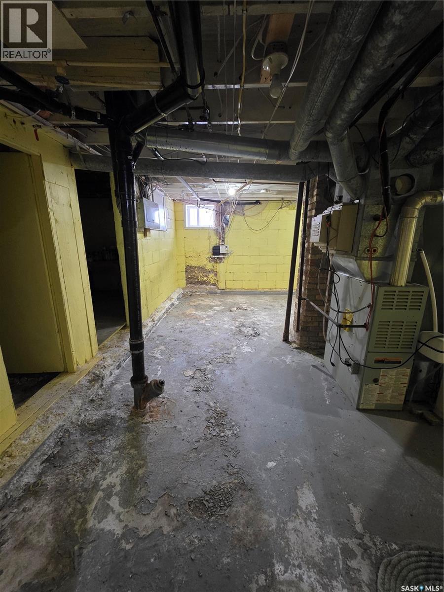 801 Eva Street, Estevan, Saskatchewan  S4A 1P2 - Photo 31 - SK032436